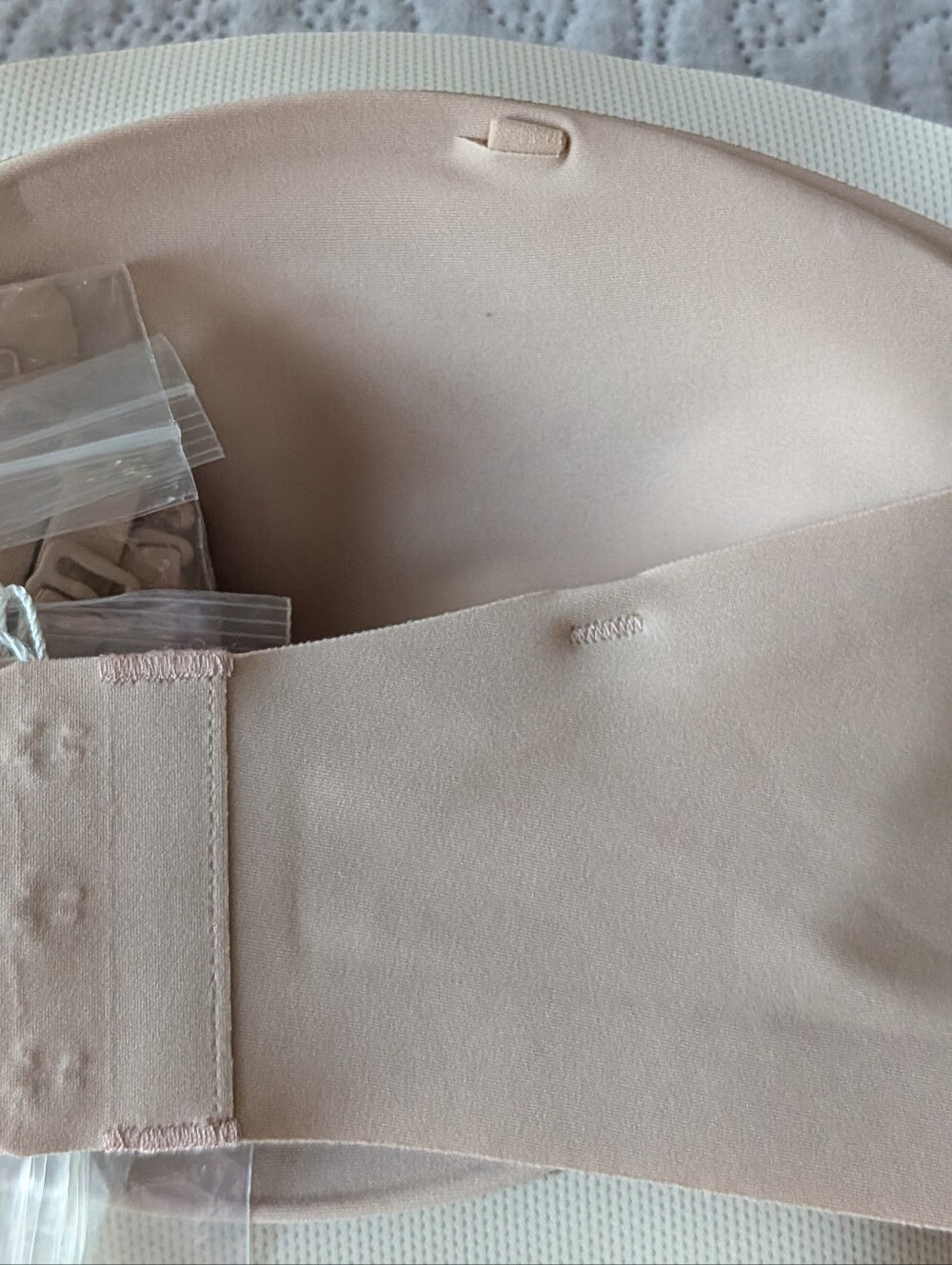 OEAK Nude Strapless Adhesive Bra - Seamless Backless Support, XL - Picture 6 of 16